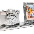 Часы «Фотоаппарат» с рамкой для фотографии 2,5х3,5 см